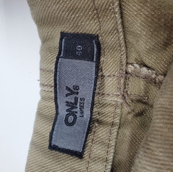 Only Limitless Foldover Army Sage Green Braided Belt Shorts - Picture 7 of 12